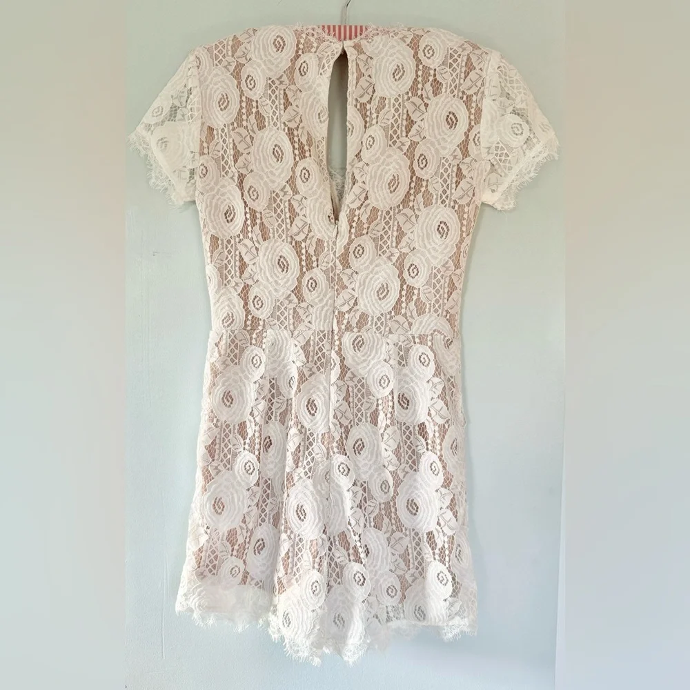 NWT Francesca's White Lace Sexy Body-con Festival Romper S - Picture 2 of 2